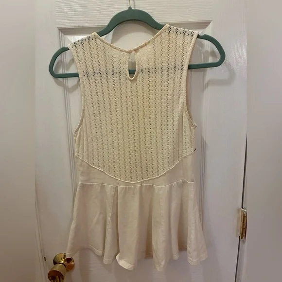 FREE WITH PURCHASE******
Free People Sleeveless Beaded Top READ DESCRIPTION - Picture 3 of 10